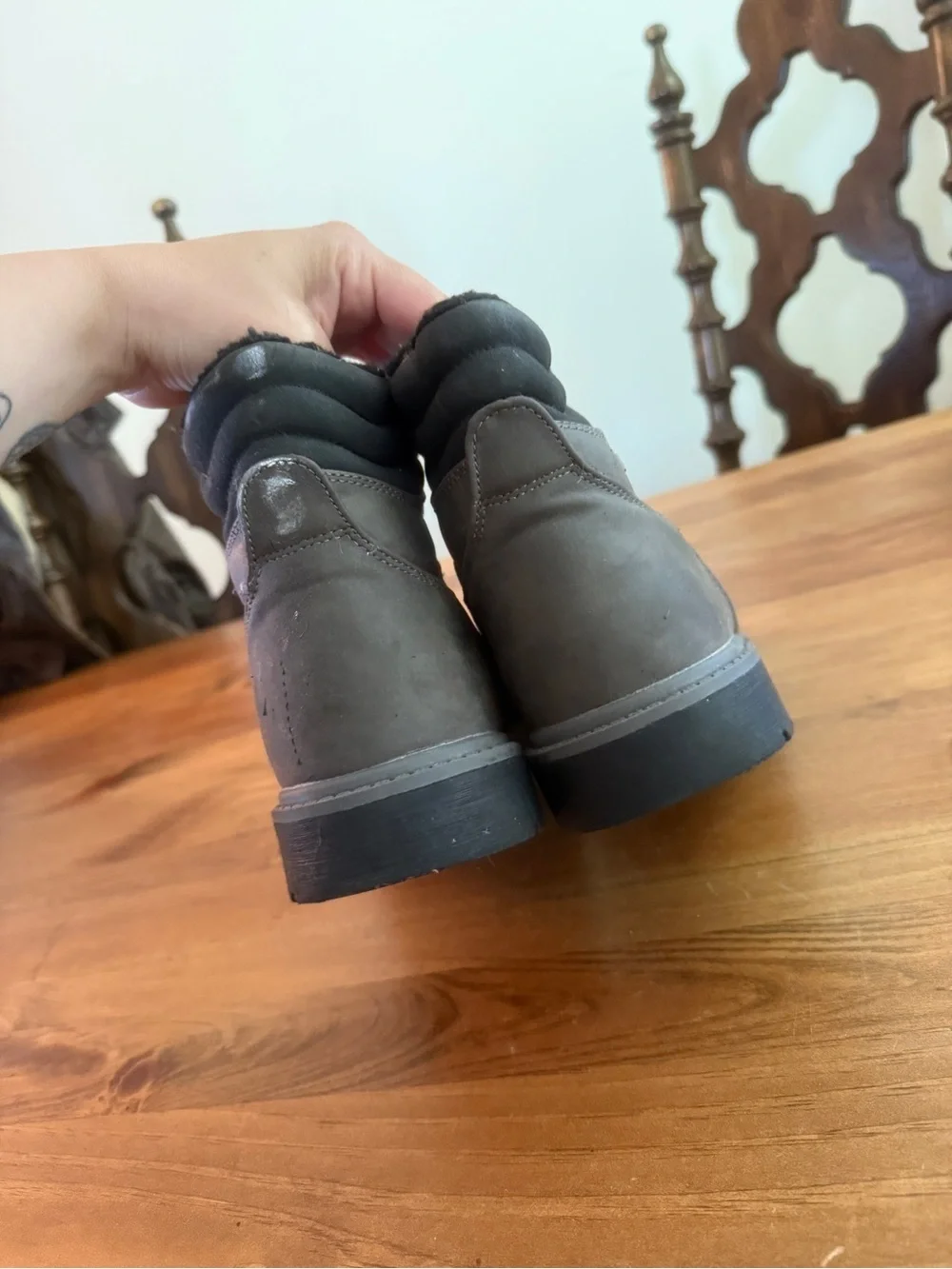 Lugz classic gray